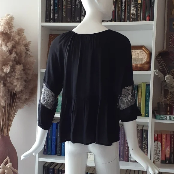 Collective concepts Boldizar lace detail blouse - Picture 5 of 10